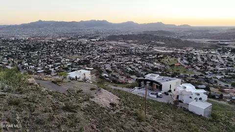 23 Apache Crest Dr, El Paso, TX 79902 photo 8