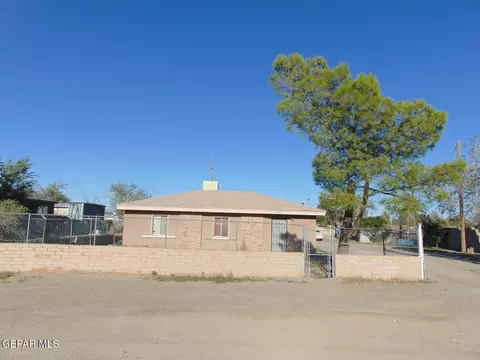 9979 Morocco Cir, Socorro, TX 79927