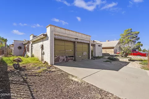 2252 Sea Gull Dr, El Paso, TX 79936
