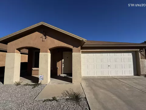 13221 Kestrel Ave, El Paso, TX 79928
