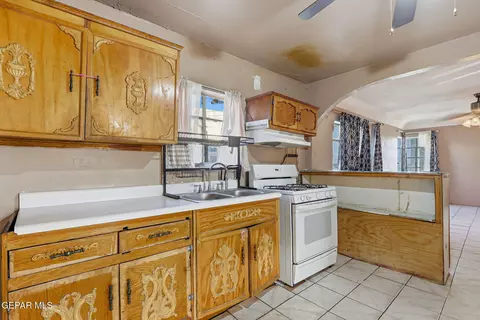 Kitchen - 116 Tamarisk St, Anthony, TX 79821 photo 1 of 1