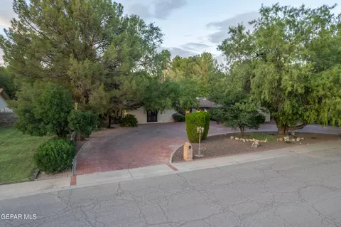 5153 Willow Creek Dr, El Paso, TX 79932
