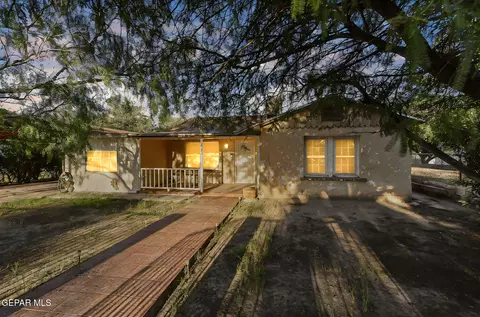 8405 Pinon St, El Paso, TX 79907