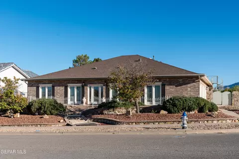 6701 Pearl Ridge Dr, El Paso, TX 79912