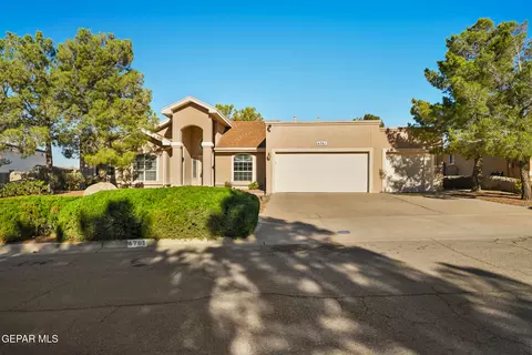 6761 Isla Del Rey Dr, El Paso, TX 79912