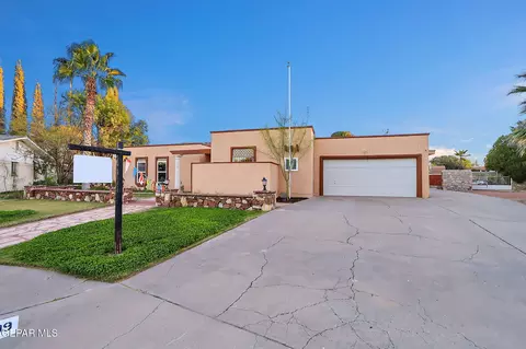 1909 Crow Dr, El Paso, TX 79935