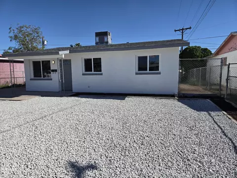 208 Arbor Pl, El Paso, TX 79915