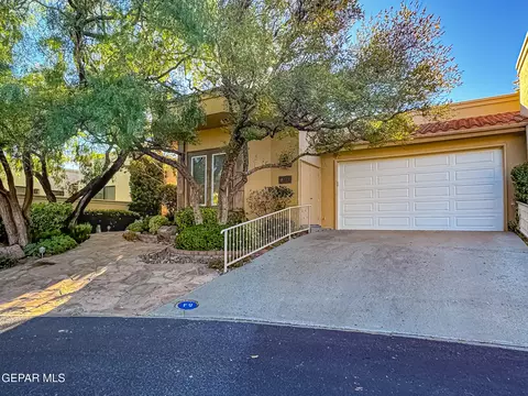1039 Los Jardines Cir, El Paso, TX 79912