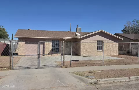 9722 Vallarta Dr, El Paso, TX 79927