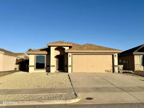 3724 Loma Esther Dr, El Paso, TX 79938
