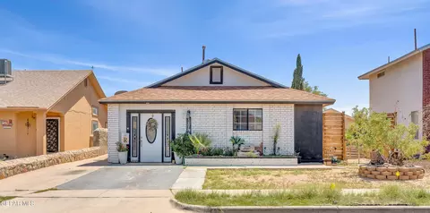 11796 Crimson Sky Dr, El Paso, TX 79936
