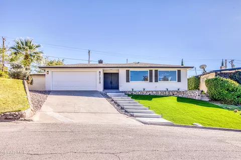 1210 La Cruz Dr, El Paso, TX 79902