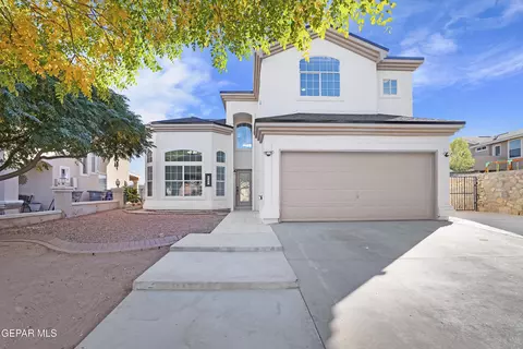 3232 Tierra Palma Dr, El Paso, TX 79938