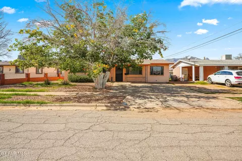 9205 Mount Shasta Dr, El Paso, TX 79924