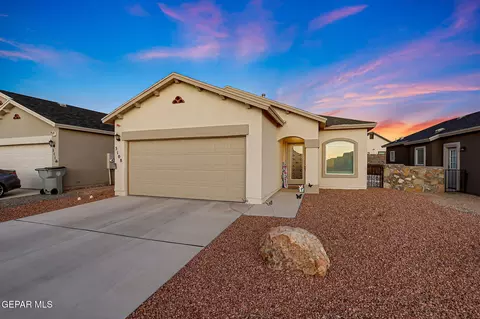 5108 Jennifer Claire Ln, El Paso, TX 79938