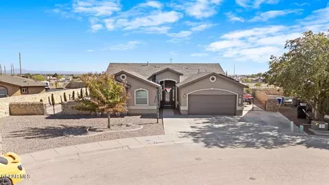 4972 Cattle Ln, El Paso, TX 79934