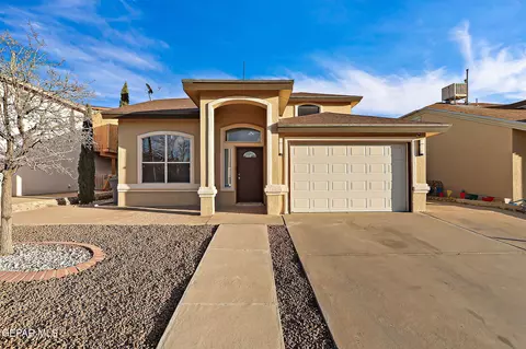 1216 Olga Mapula Dr, El Paso, TX 79936