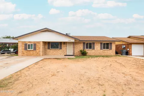 10820 Aquamarine St, El Paso, TX 79924