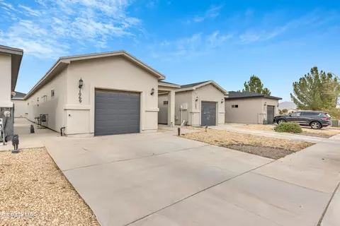 1069 Hoppas Ct, El Paso, TX 79932 photo 4
