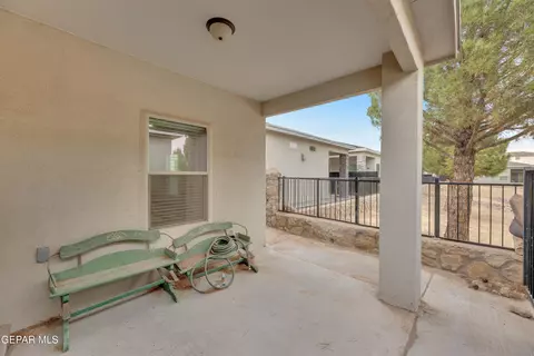 1069 Hoppas Ct, El Paso, TX 79932 photo 32