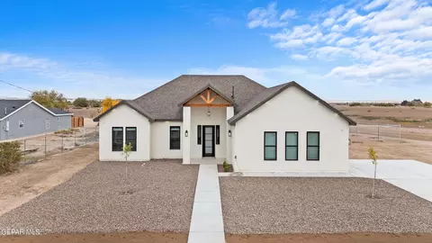 11831 Flor Tulipan St, Socorro, TX 79927