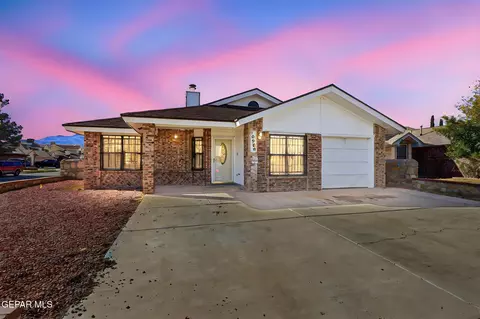 10909 Whitey Ford St, El Paso, TX 79934