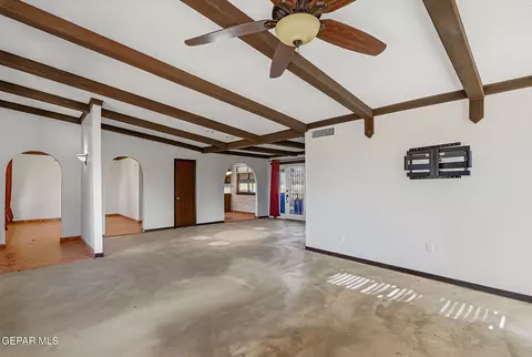 Living - 7770 Westside Rd, Anthony, TX 79821 photo 2 of 8