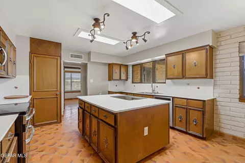 Kitchen - 7770 Westside Rd, Anthony, TX 79821 photo 4 of 5