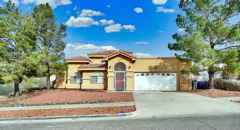 6629 Isla Del Rey Dr, El Paso, TX 79912