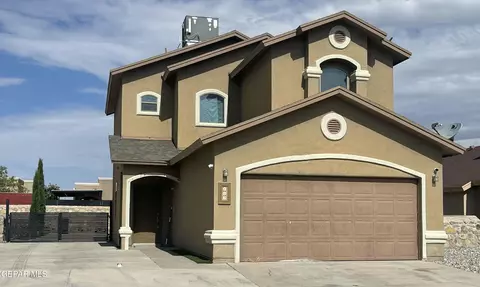 809 Desert Moon Dr, El Paso, TX 79928