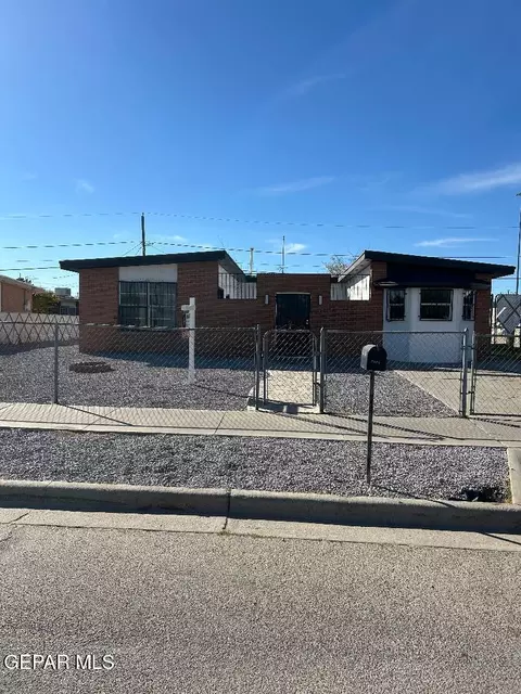 8851 Buena Park Dr, El Paso, TX 79907