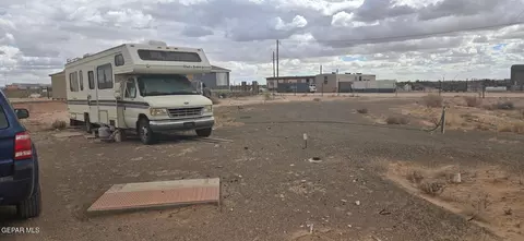 17780 Cramer Dr, Horizon City, TX 79928