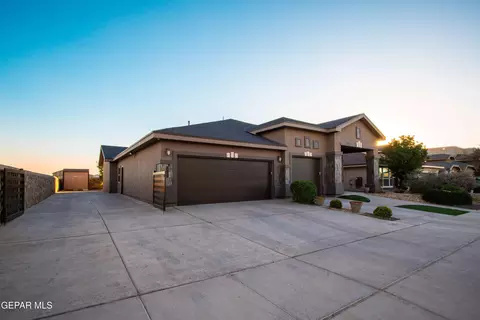 12812 Barstow Ave, El Paso, TX 79928