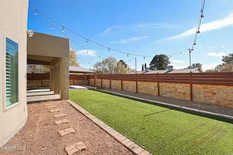 Exterior - 1012 Maximo Dr, El Paso, TX 79932 photo 4 of 5