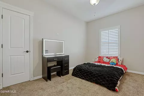 Bedroom - 1012 Maximo Dr, El Paso, TX 79932 photo 3 of 6