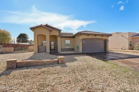 1012 Maximo Dr, El Paso, TX 79932
