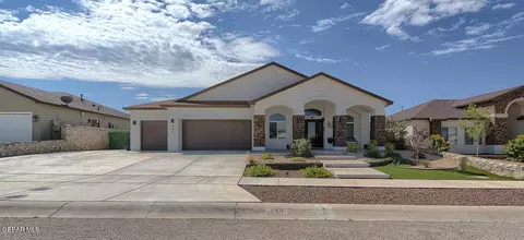 748 Jalynn Grace Dr, Canutillo, TX 79835