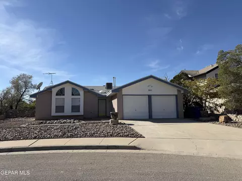 905 Mark Wallace Ln, El Paso, TX 79912