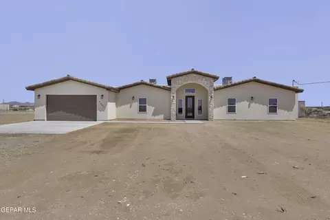 1405 Syrian Desert Dr, Chaparral, NM 88081