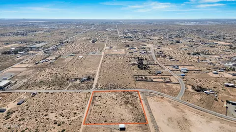 5301 Ch Hunton St, El Paso, TX 79938