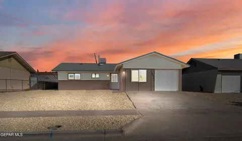 10824 Opalstone St, El Paso, TX 79924