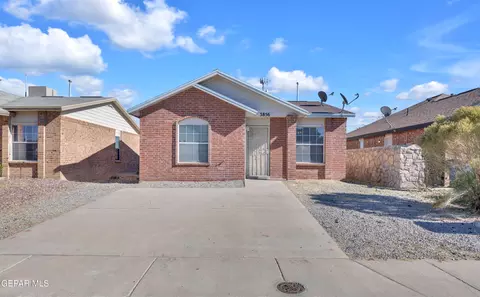 3856 Tierra Alamo Dr, El Paso, TX 79938