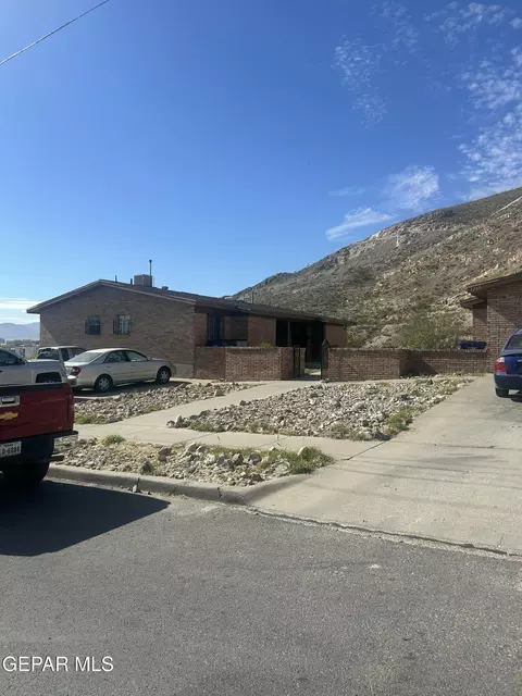 1263 N Ncotton St, El Paso, TX 79902