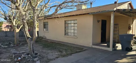 7702 Hermosillo Dr, El Paso, TX 79915