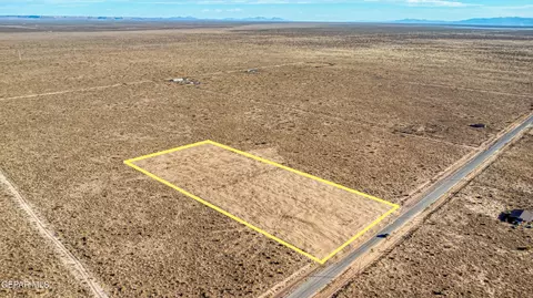 2024 Indian Trl Dr, Clint, TX 79928