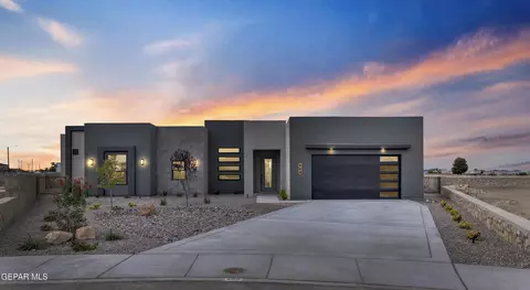 308 Rio El Jardin Dr, El Paso, TX 79932