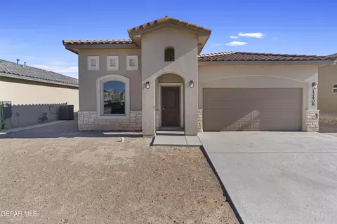 7421 Norte Portugal Ln, El Paso, TX 79934
