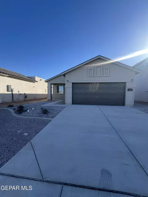 7336 Norte Brasil Dr, El Paso, TX 79934