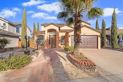 444 Ghost Flower St, Horizon City, TX 79928