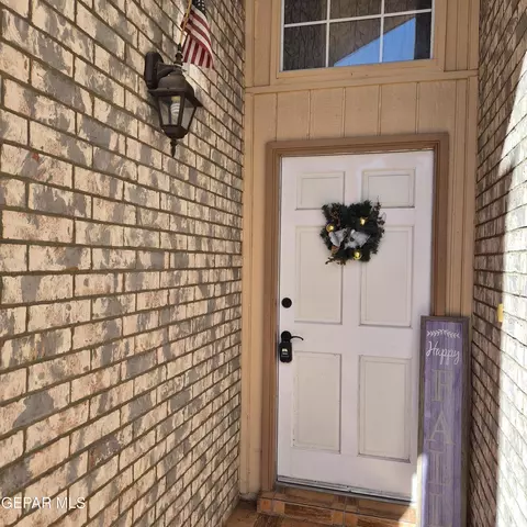 4565 Loma Colorada Ct, El Paso, TX 79934